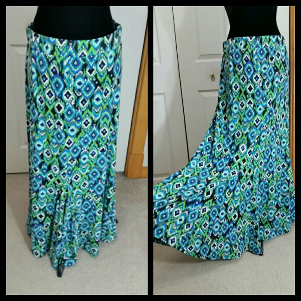 Mermaid flare maxi skirt